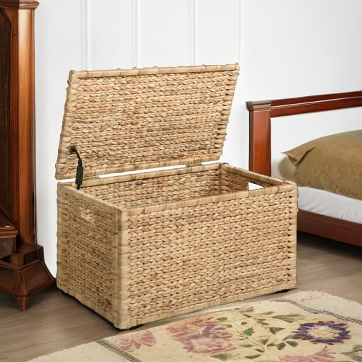 Heavy-Duty Water Hyacinth Storage Trunk with Metal Frame - 30x17.5x17.5 Inch Natural Wicker Blanket Chest, Farmhouse Storage Box with Safety Hinge for Living Room, Bedroom & Entryway - Image 6